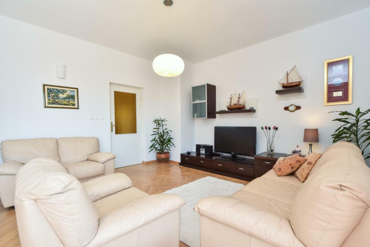 Apartment Bezic Kaštela Exterior foto
